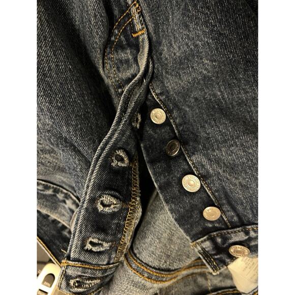 Levis 501 Jeans Mens 40x32 Blue Medium Wash Straight Leg Button Fly EUC - Picture 9 of 9